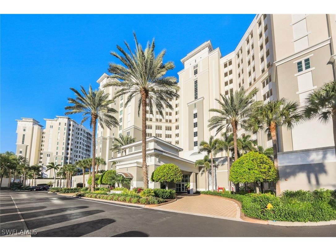 325 Dunes Boulevard #204 Naples FL 34110 226007048 image4