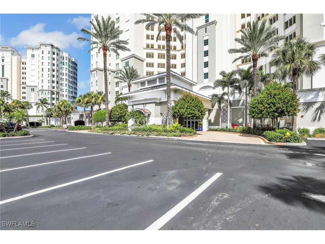 325 Dunes Boulevard #403 Naples FL 34110 225082066 image3