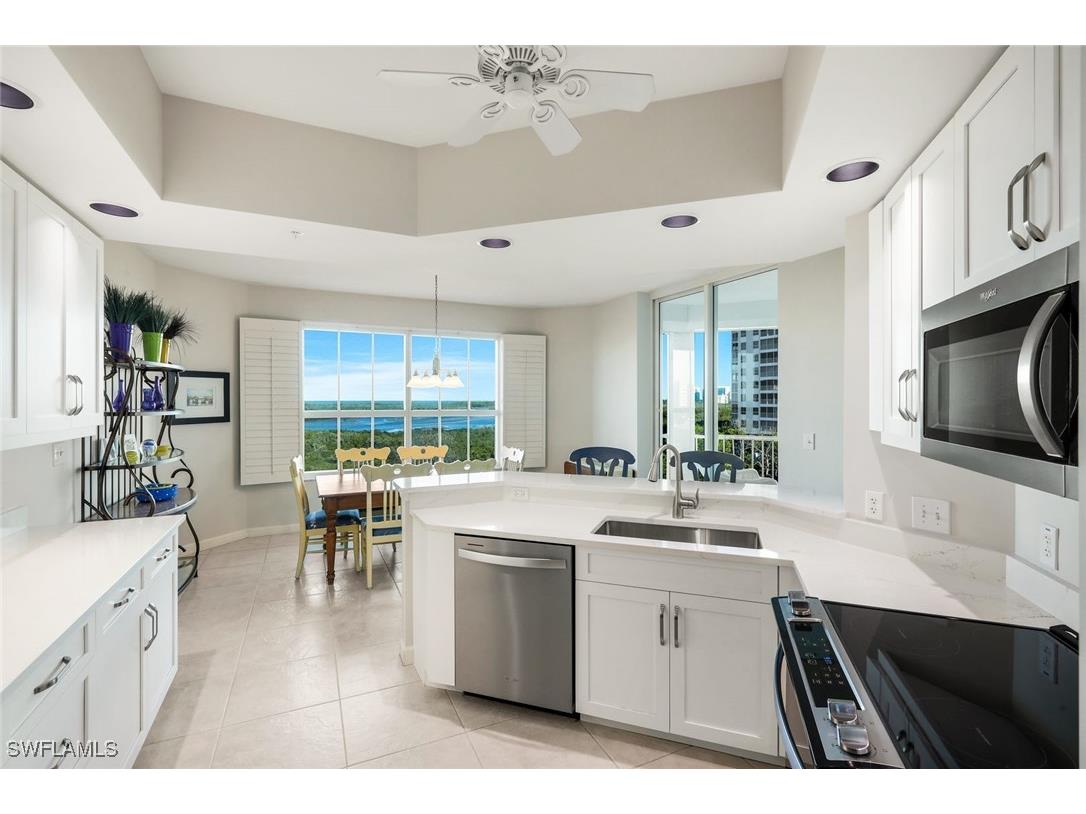 325 Dunes Boulevard #605 Naples FL 34110 225008373 image1