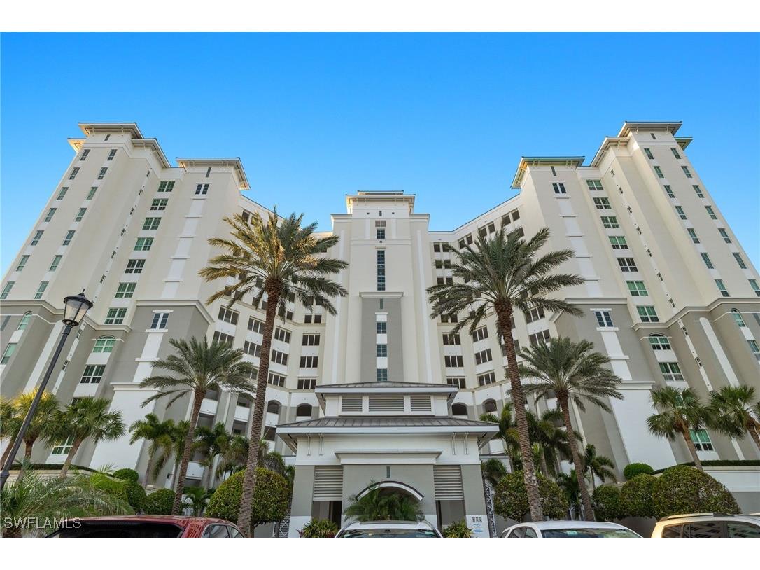 325 Dunes Boulevard #703 Naples FL 34110 225006850 image1