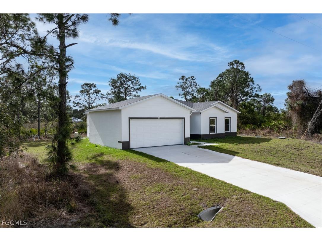 325 Hermosa Avenue Lehigh Acres FL 33974 2026012400 image3