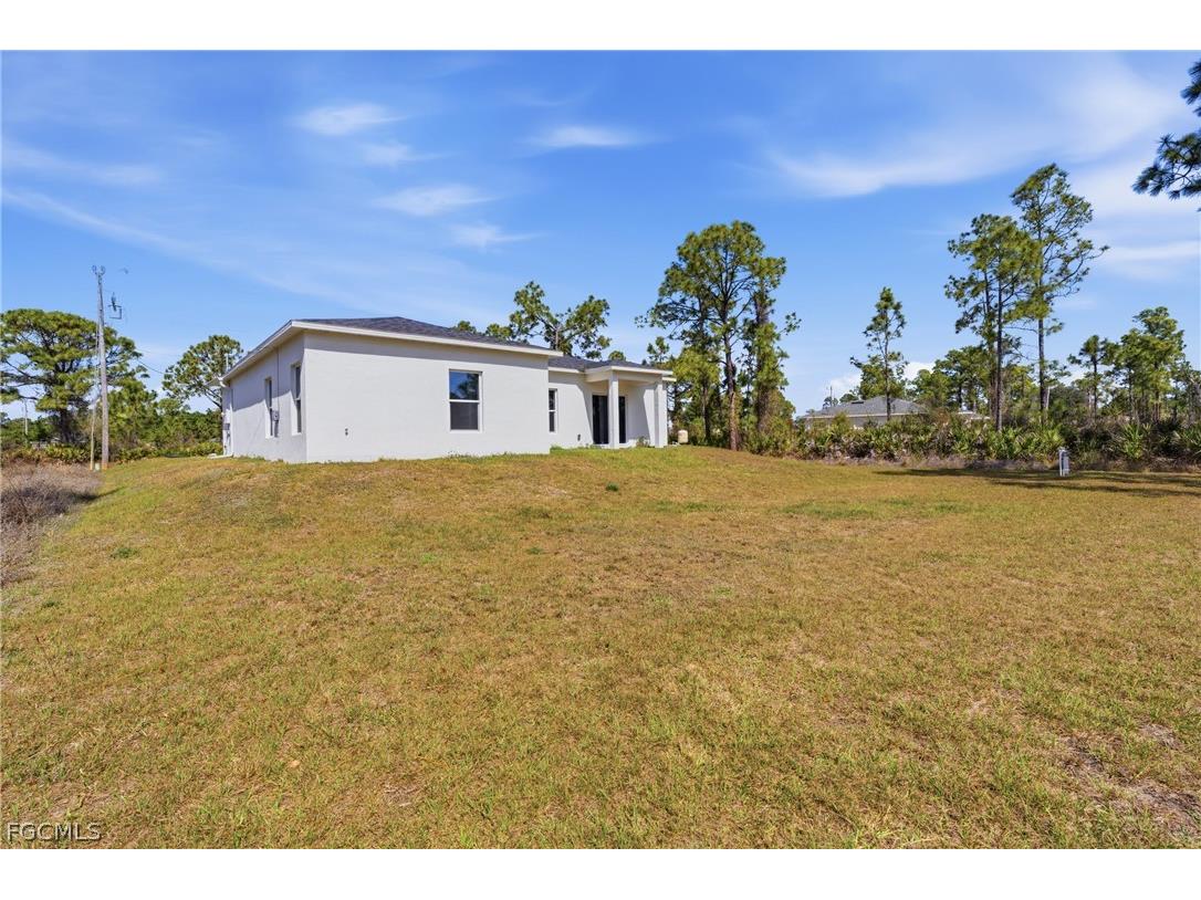 325 Hermosa Avenue Lehigh Acres FL 33974 2026012400 image34