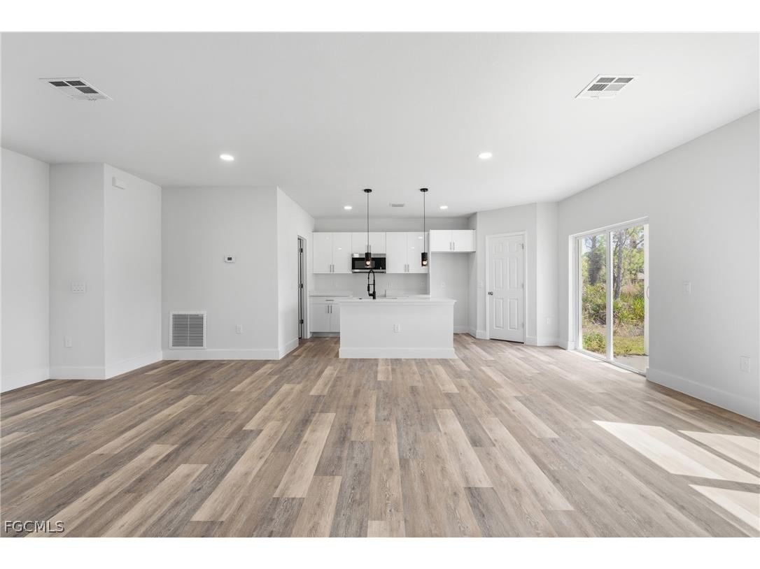 325 Hermosa Avenue Lehigh Acres FL 33974 2026012400 image9