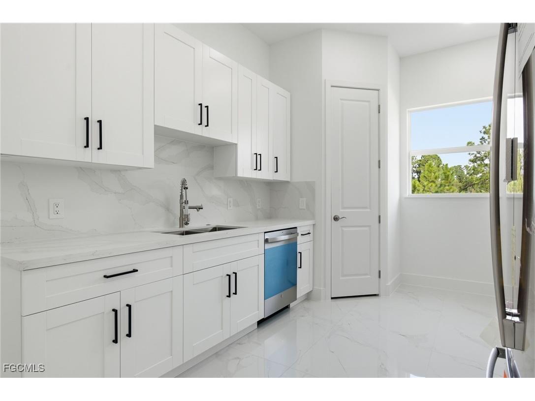 325 Lloyd Avenue S Lehigh Acres FL 33974 2025020003 image10