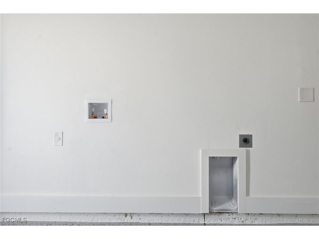 325 Lloyd Avenue S Lehigh Acres FL 33974 2025020003 image20