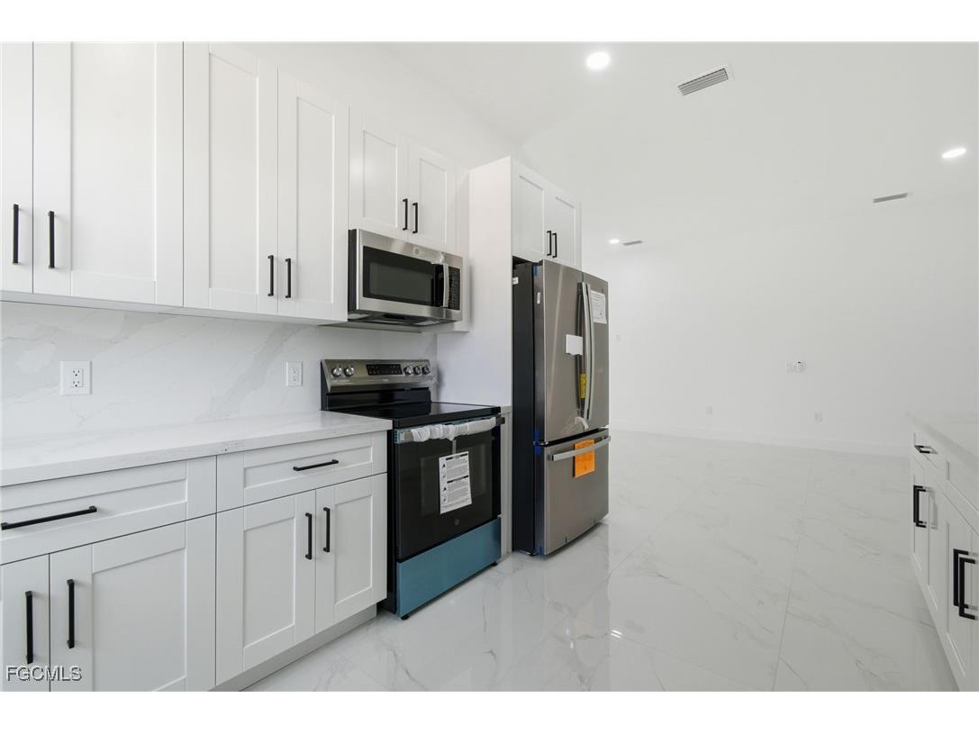 325 Lloyd Avenue S Lehigh Acres FL 33974 2025020003 image8