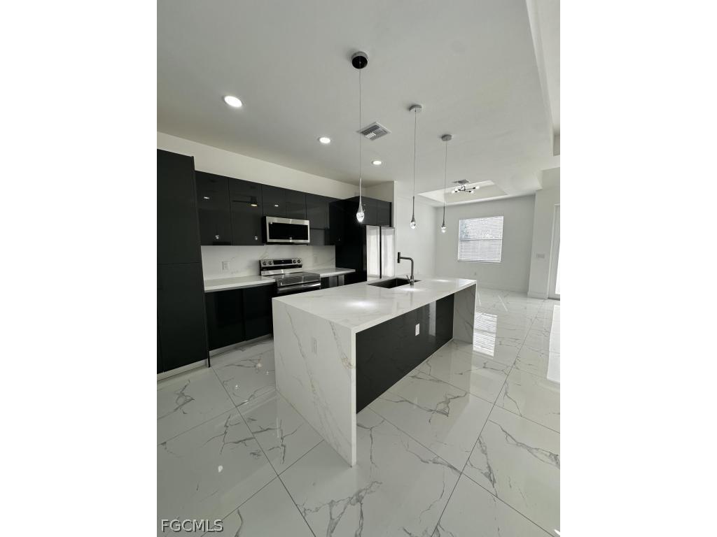 325 Paulcrest Avenue Lehigh Acres FL 33974 2026011272 image2