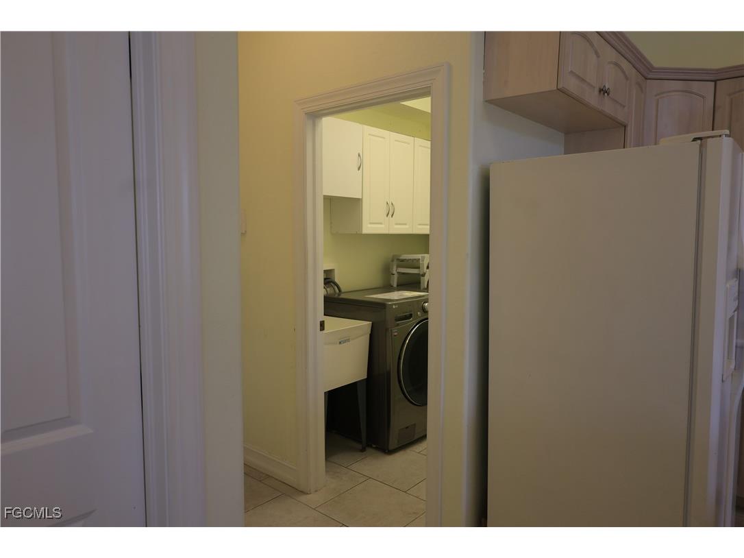 325 SE 21st Street Cape Coral FL 33990 2025020836 image25