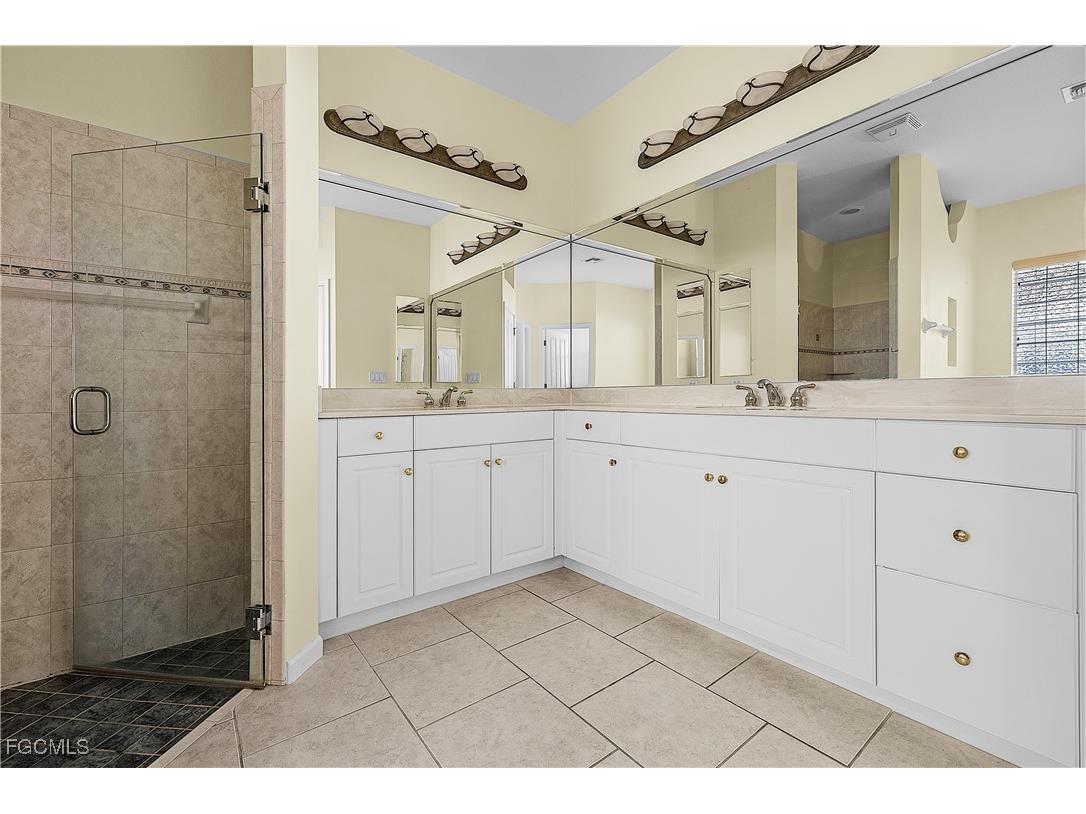 325 SE 21st Street Cape Coral FL 33990 2025020836 image35