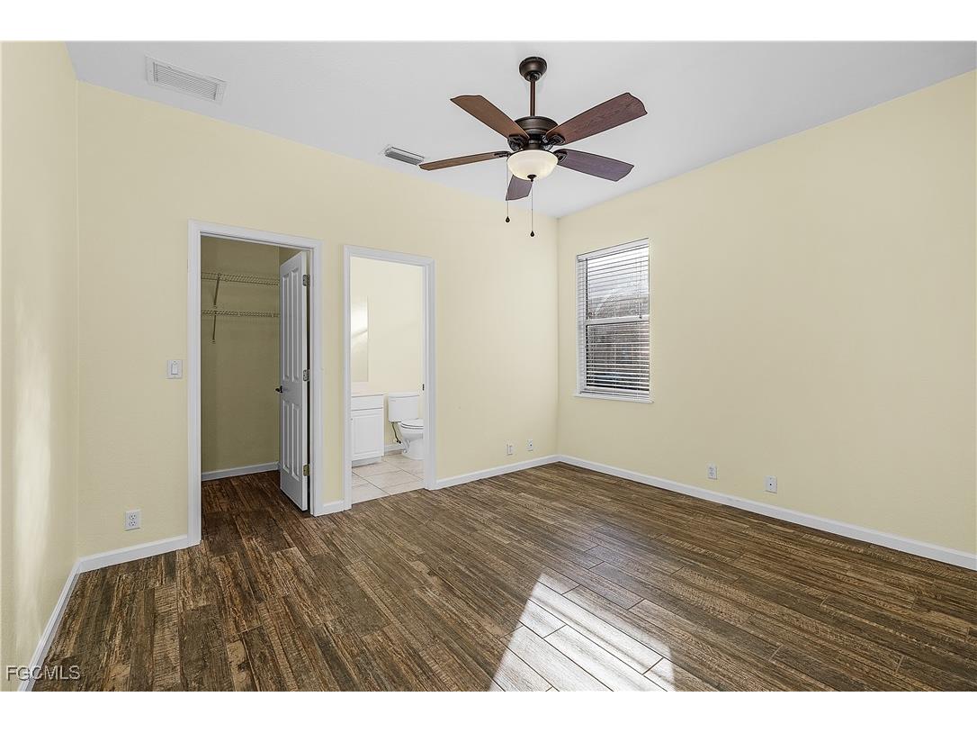 325 SE 21st Street Cape Coral FL 33990 2025020836 image36