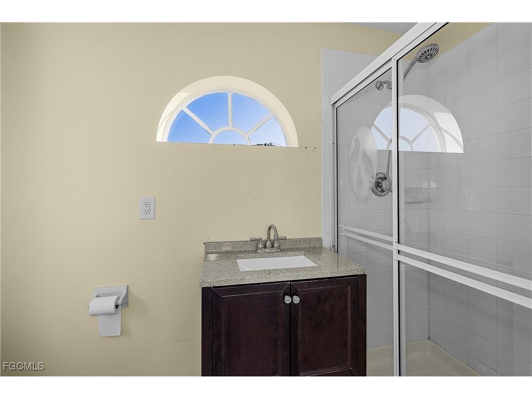 325 SE 21st Street Cape Coral FL 33990 2025020836 image43