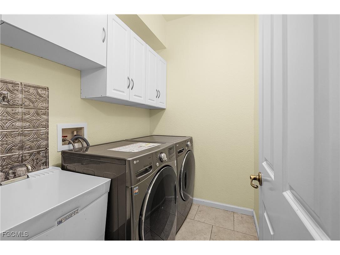 325 SE 21st Street Cape Coral FL 33990 2025020836 image44