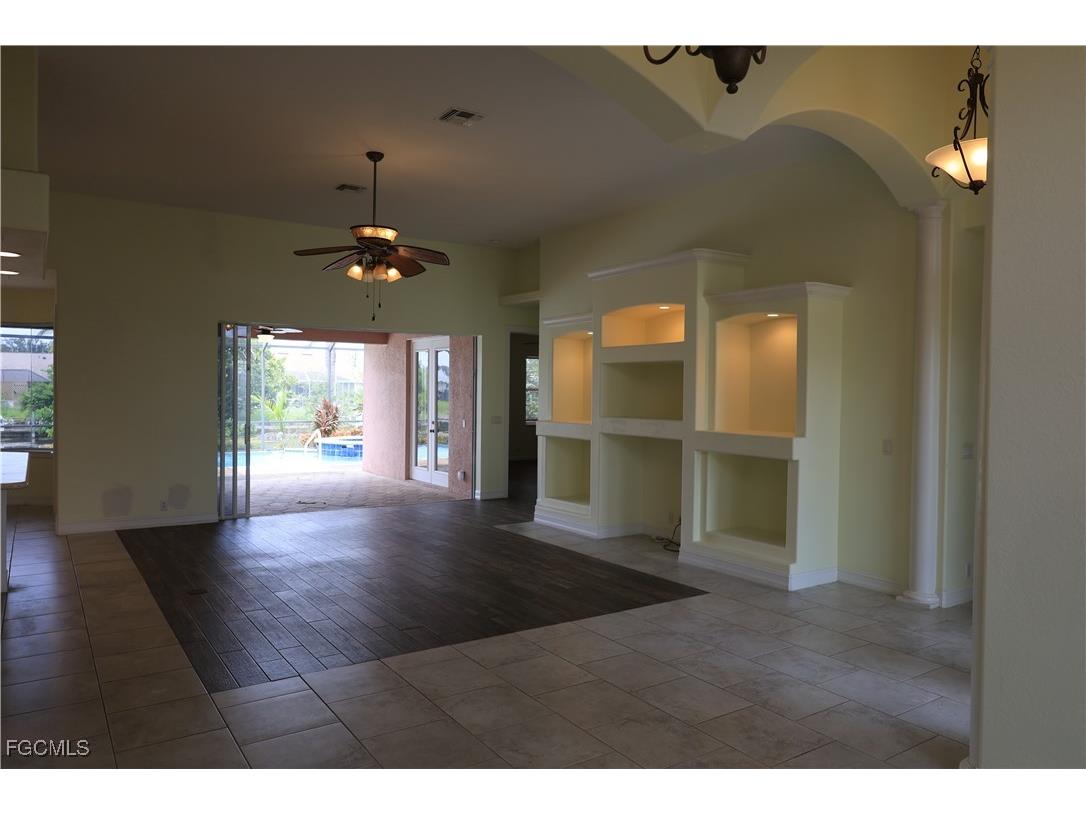 325 SE 21st Street Cape Coral FL 33990 2025020836 image9