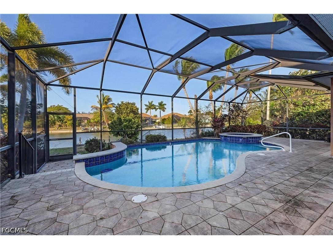 325 SE 21st Street Cape Coral FL 33990 2026022388 image10