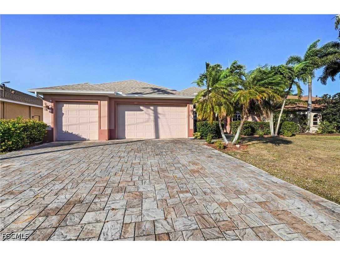 325 SE 21st Street Cape Coral FL 33990 2026022388 image3