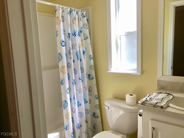 325 Shoreland Drive E Fort Myers FL 33905 2025016513 image11