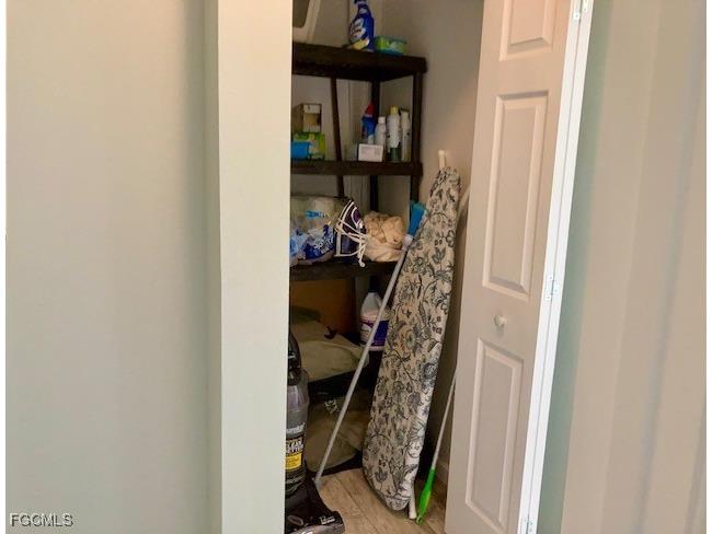 325 Shoreland Drive E Fort Myers FL 33905 2025016513 image12