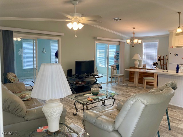 325 Shoreland Drive E Fort Myers FL 33905 2025016513 image4