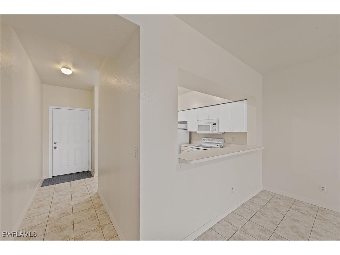 3250 Cypress Glen Way #406 Naples FL 34109 225071010 image11