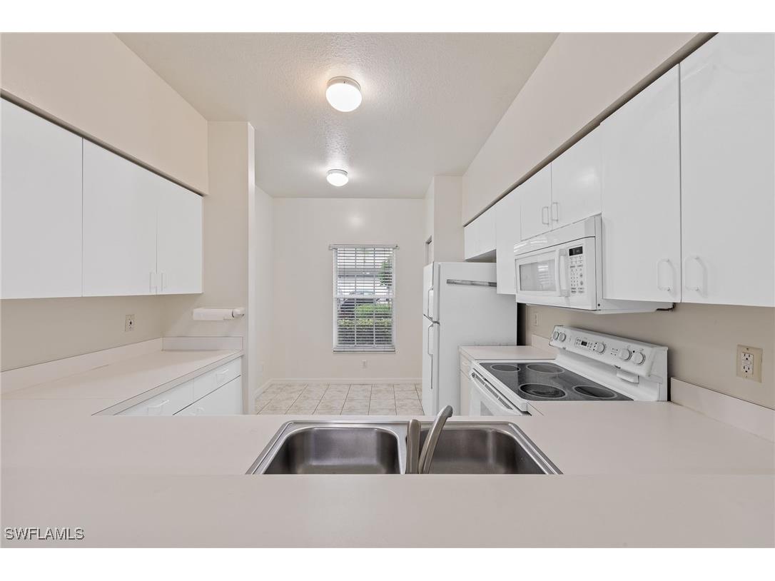 3250 Cypress Glen Way #406 Naples FL 34109 225071010 image12