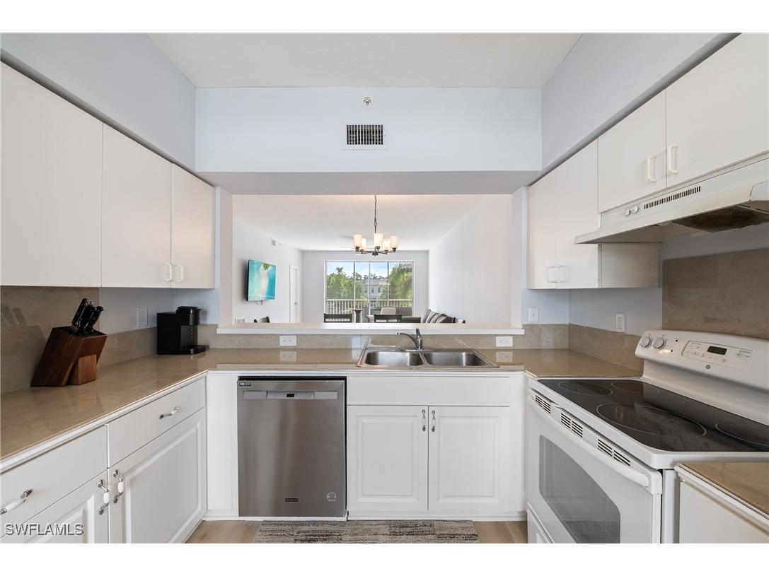 3250 Cypress Glen Way #413 Naples FL 34109 225076860 image2