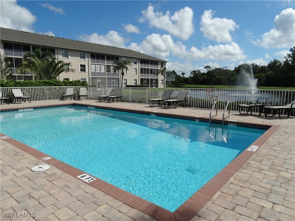 3250 Cypress Glen Way #422 Naples FL 34109 226003270 image1