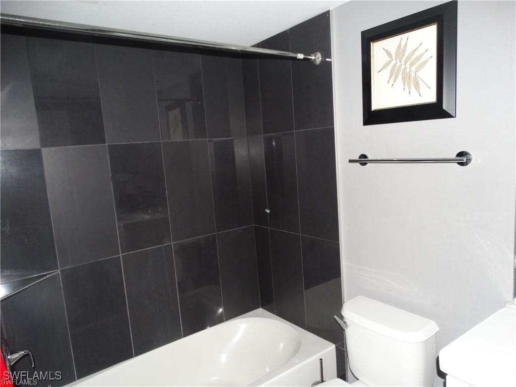 3250 Cypress Glen Way #422 Naples FL 34109 226003270 image5