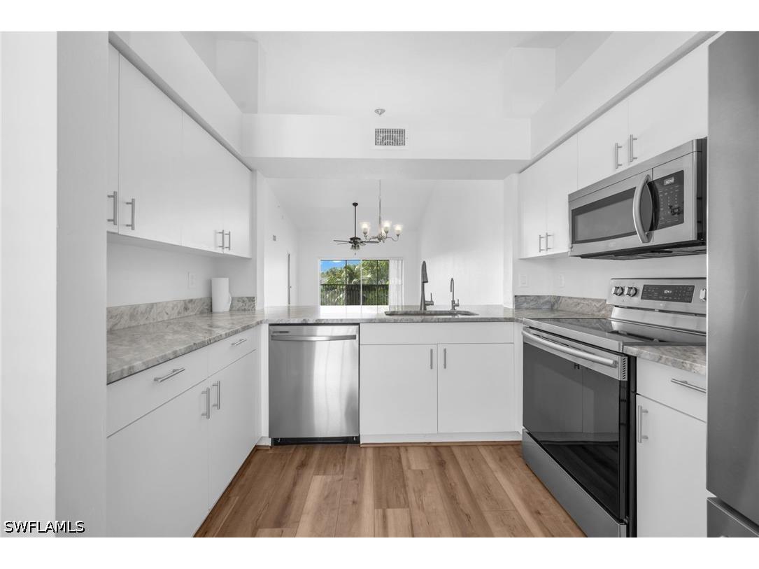 3250 Cypress Glen Way #423 Naples FL 34109 226018937 image4