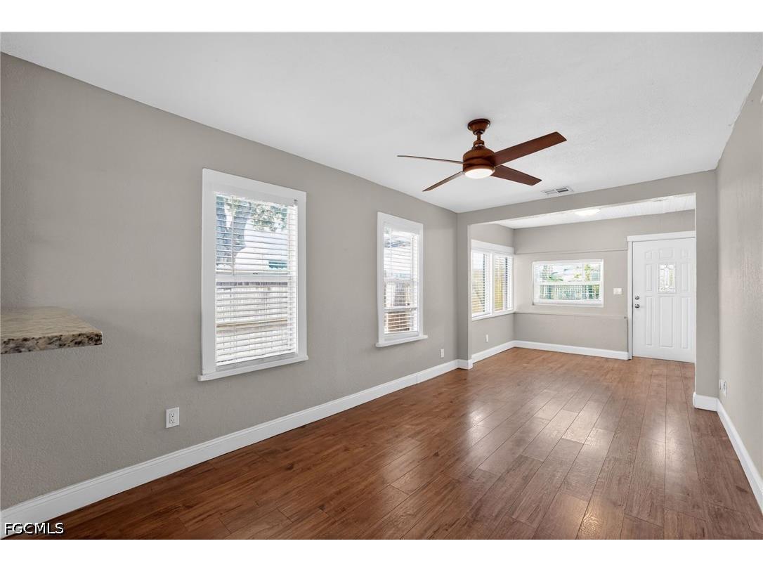 3250 Prescott Street N Saint Petersburg FL 33713 2026018218 image12