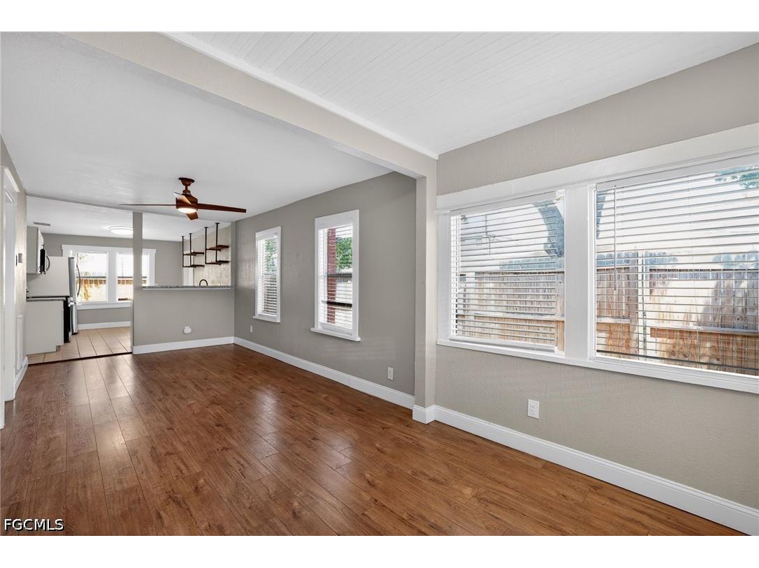 3250 Prescott Street N Saint Petersburg FL 33713 2026018218 image16