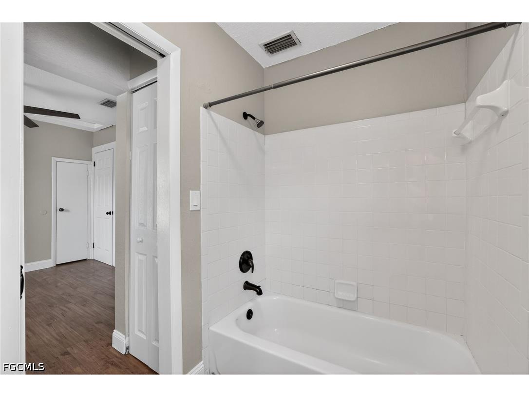 3250 Prescott Street N Saint Petersburg FL 33713 2026018218 image30