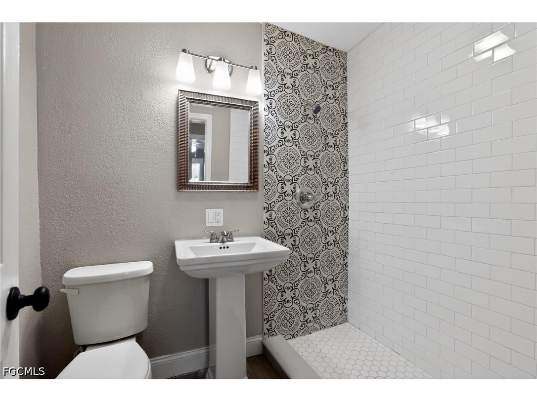 3250 Prescott Street N Saint Petersburg FL 33713 2026018218 image32