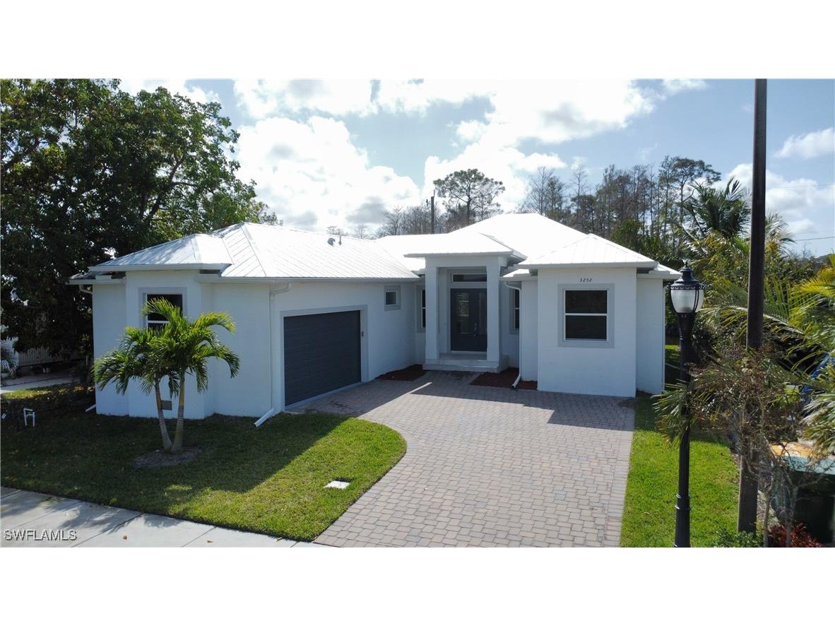 3252 Lunar Street Naples FL 34112 225017024 image1