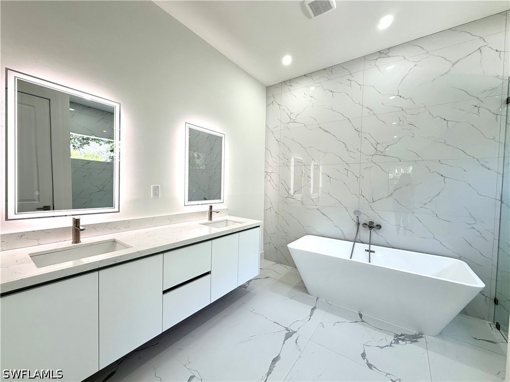 3257 Desoto Blvd S Naples FL 34117 226025082 image16