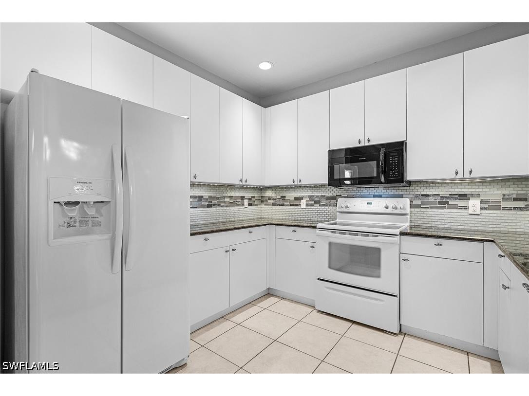 3258 Tamara Drive #2 Naples FL 34109 226022897 image10