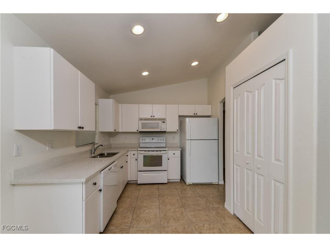 3259 Toluca Terrace North Port FL 34286 2025015907 image6