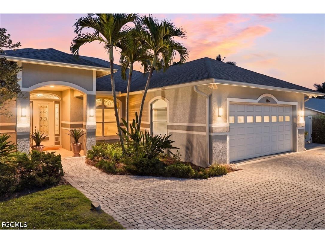 326 Cypress Way W Naples FL 34110 2026024087 image3