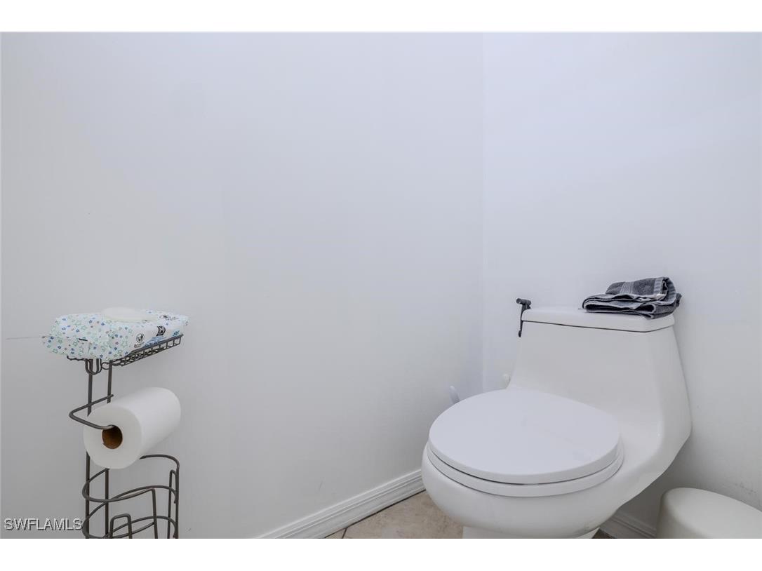 326 NE 10th Terrace Cape Coral FL 33909 225075500 image7