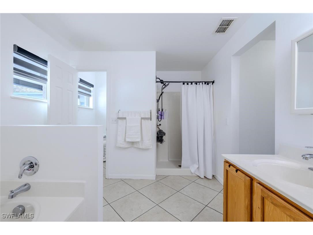 326 NE 10th Terrace Cape Coral FL 33909 225075500 image9