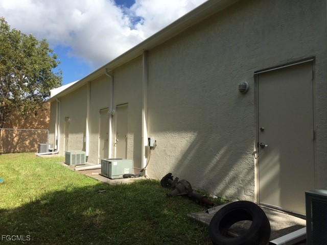 326 NE 3rd Avenue Cape Coral FL 33909 2025019479 image3