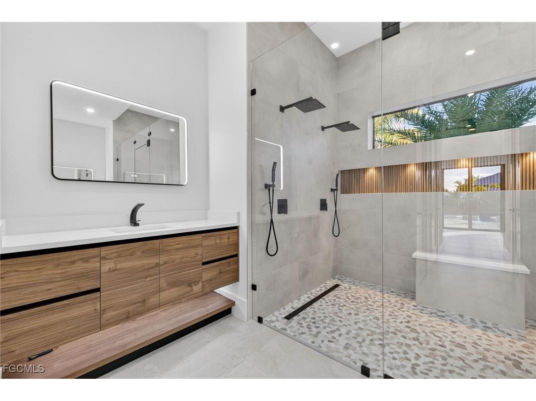 326 SW 25th Avenue Cape Coral FL 33991 2025023256 image32