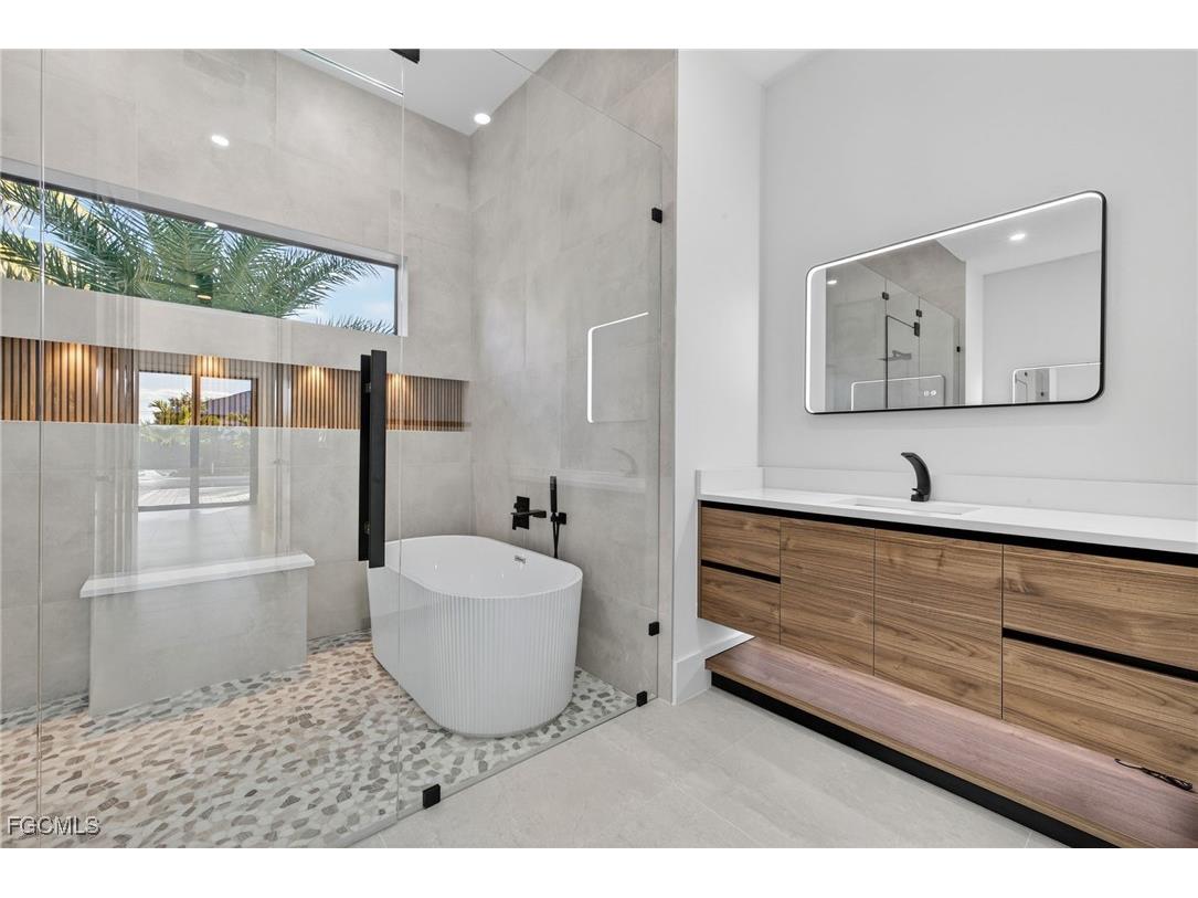 326 SW 25th Avenue Cape Coral FL 33991 2025023256 image33