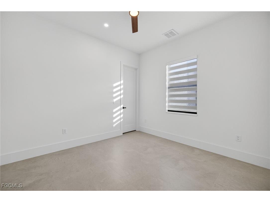 326 SW 25th Avenue Cape Coral FL 33991 2025023256 image38