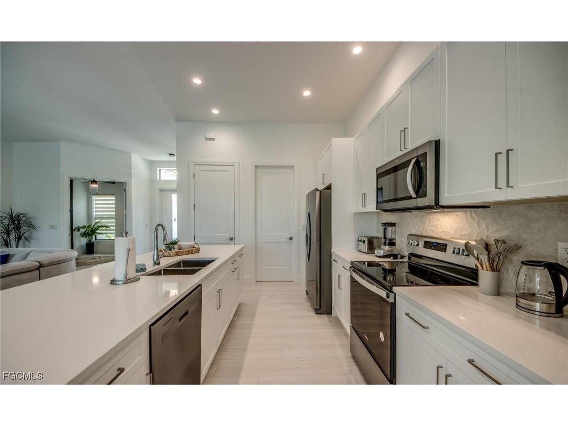 326 SW 31st Terrace Cape Coral FL 33914 2026002460 image14