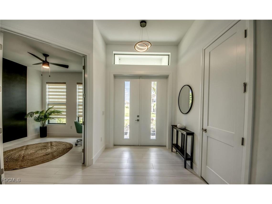 326 SW 31st Terrace Cape Coral FL 33914 2026002460 image2