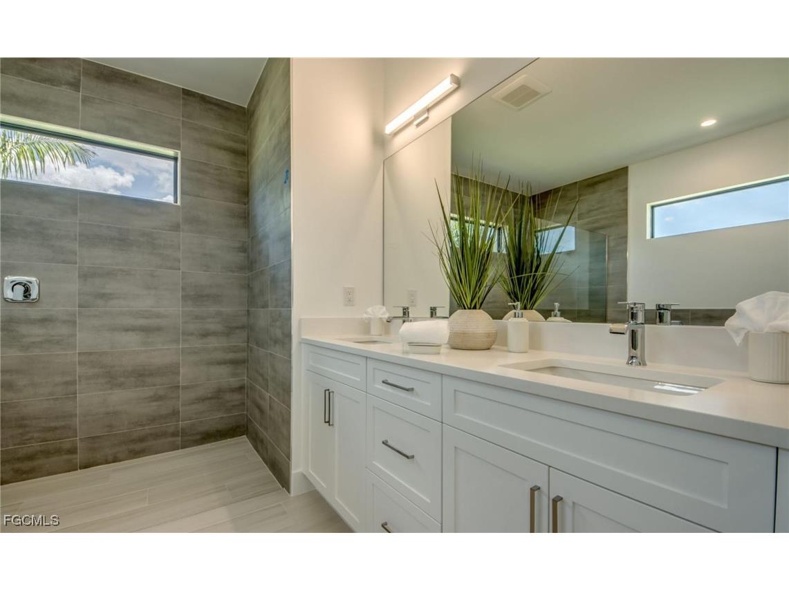 326 SW 31st Terrace Cape Coral FL 33914 2026002460 image22