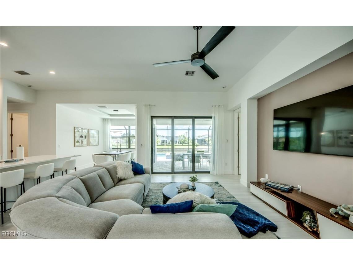 326 SW 31st Terrace Cape Coral FL 33914 2026002460 image5