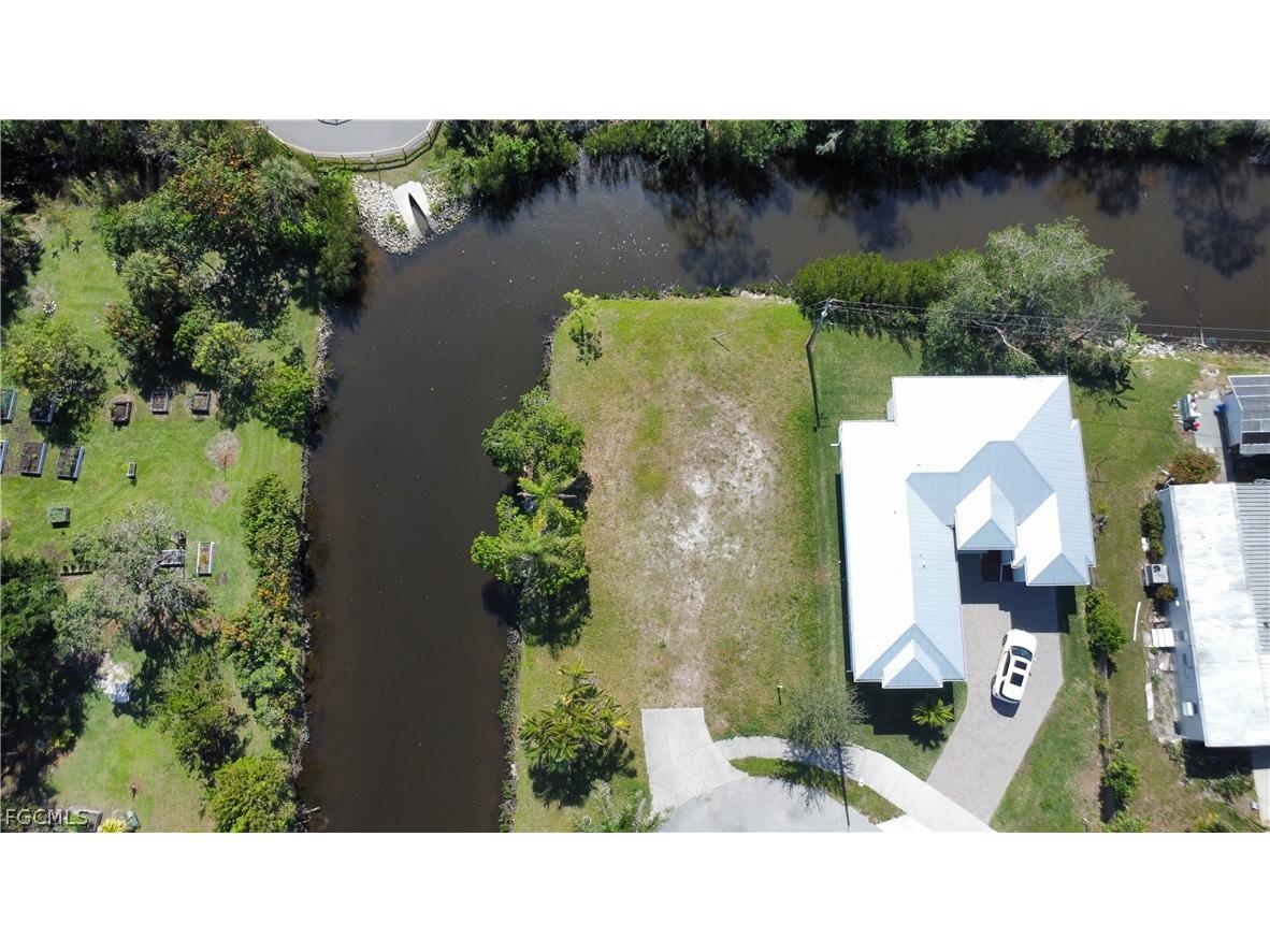 3260 Lunar Street Naples FL 34112 2026013397 image3