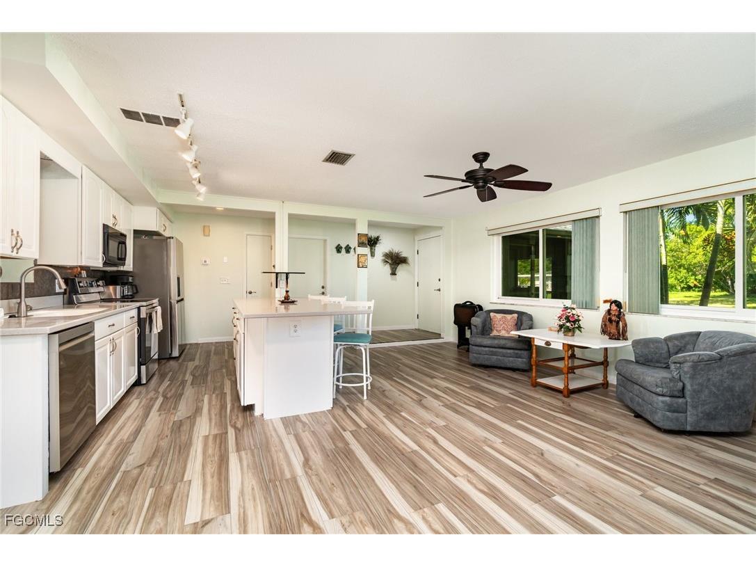 3260 Pinetree Street Port Charlotte FL 33952 2025007841 image9