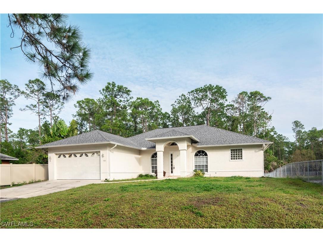 3261 8th Avenue SE Naples FL 34117 223091722 image1